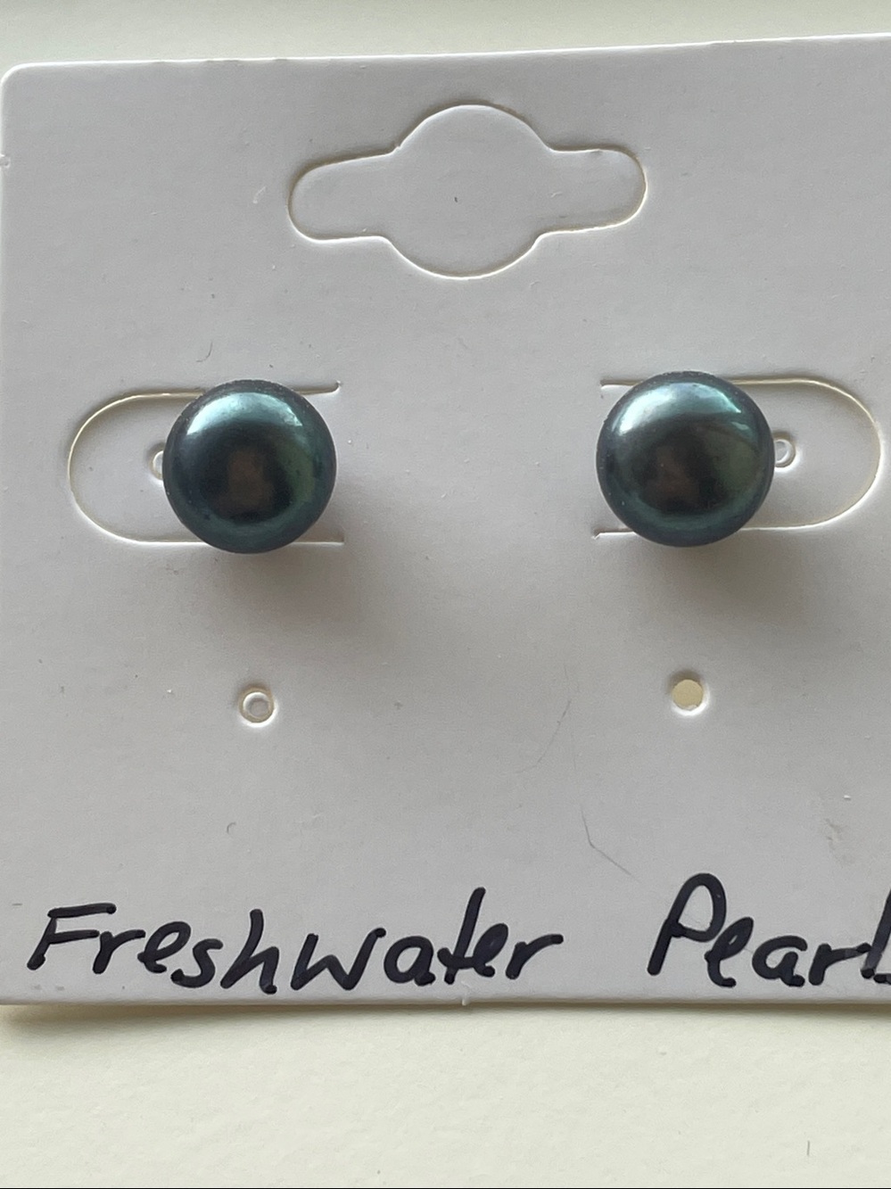 Freshwater Pearl Stud Earrings in Bluish graphite 8mm